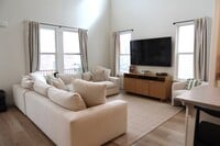 Building Photo - 4038 1180 N