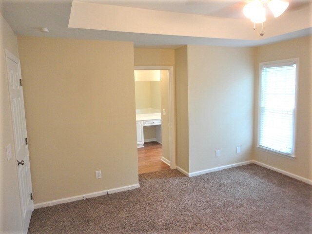 Building Photo - 2400 Water Lilly Way