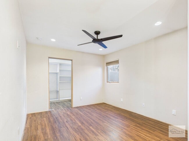 Building Photo - City Lights