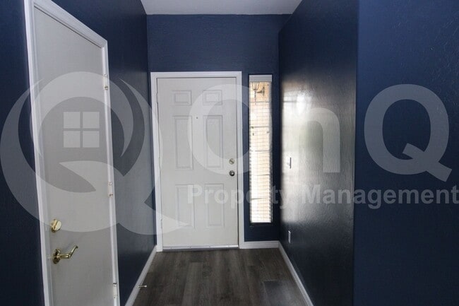 Building Photo - 4567 E Meadow Land Dr