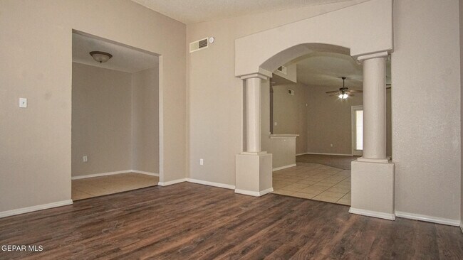 Building Photo - 12841 Tierra Ayala Dr