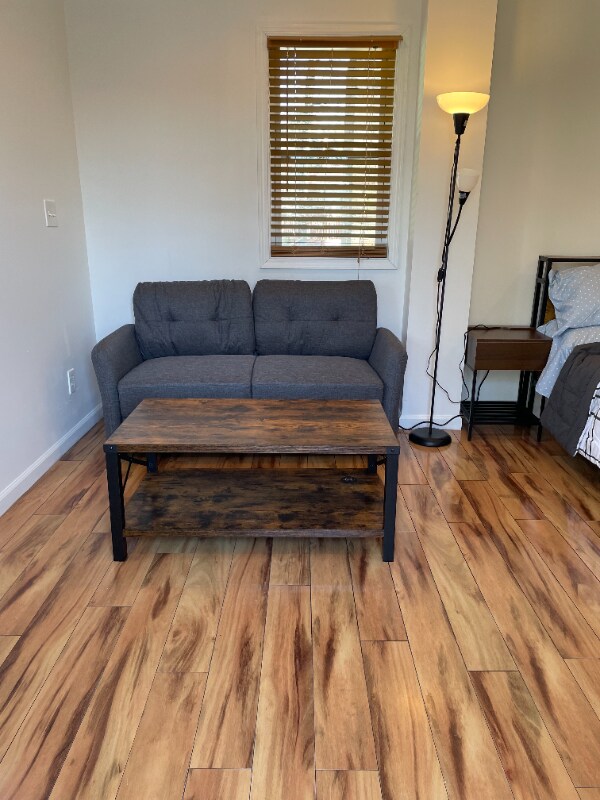 Building Photo - 2512 Linwood Ln