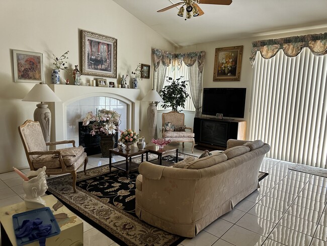 Building Photo - 1609 Windsford Cir