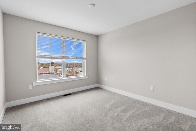 Building Photo - 105 Higher Rock Ct