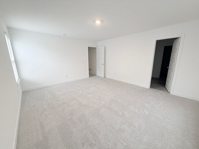 Building Photo - 891 Norfolk Ln