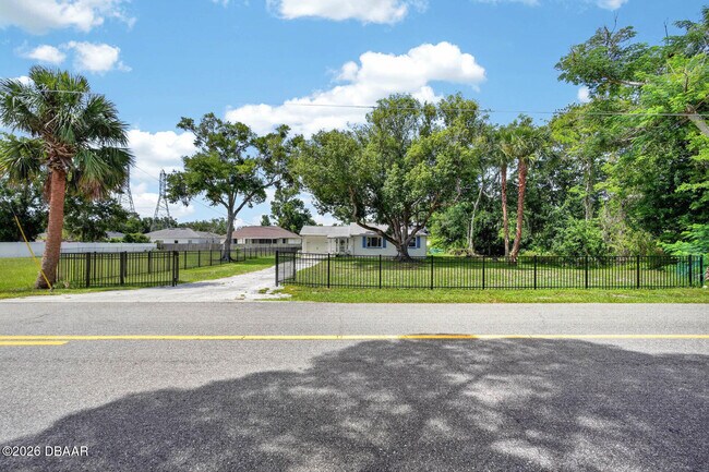 Building Photo - 277 Debary Dr