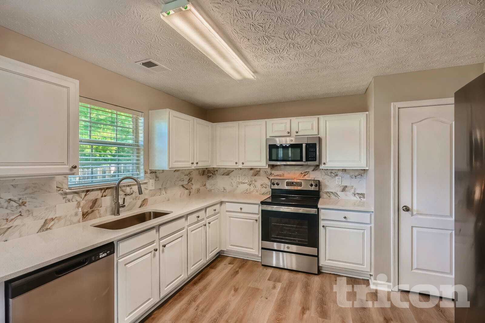 Building Photo - 800 Hannah Ct