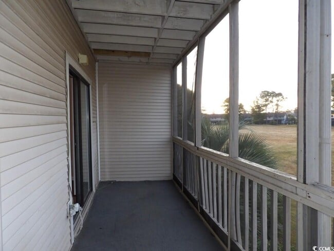 Building Photo - 1095 Plantation Dr W