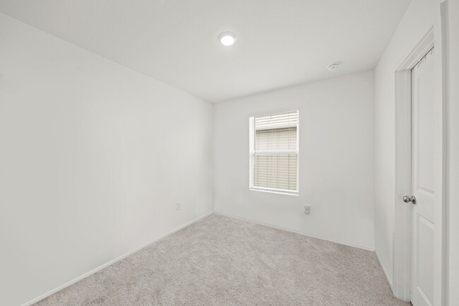 Building Photo - 26235 Arrowleaf Dr