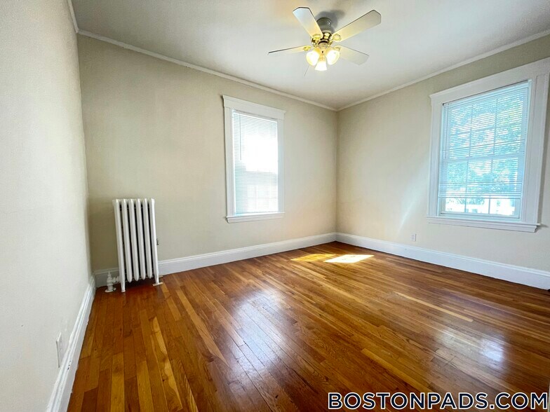 Building Photo - 44 Fairbanks St