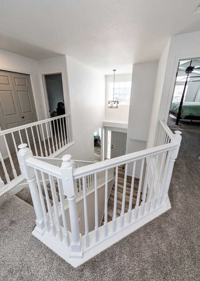 Building Photo - Beautiful 4 Bedroom Home in North Gate D20