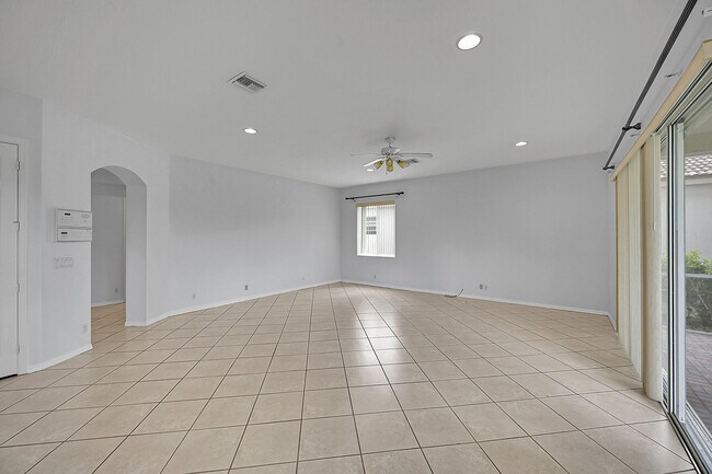 Building Photo - 4627 Windward Cove Ln