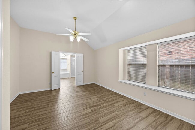 Building Photo - South Marathon Way, Stafford, TX 77477 - 3 BR 2 BA single-family home
