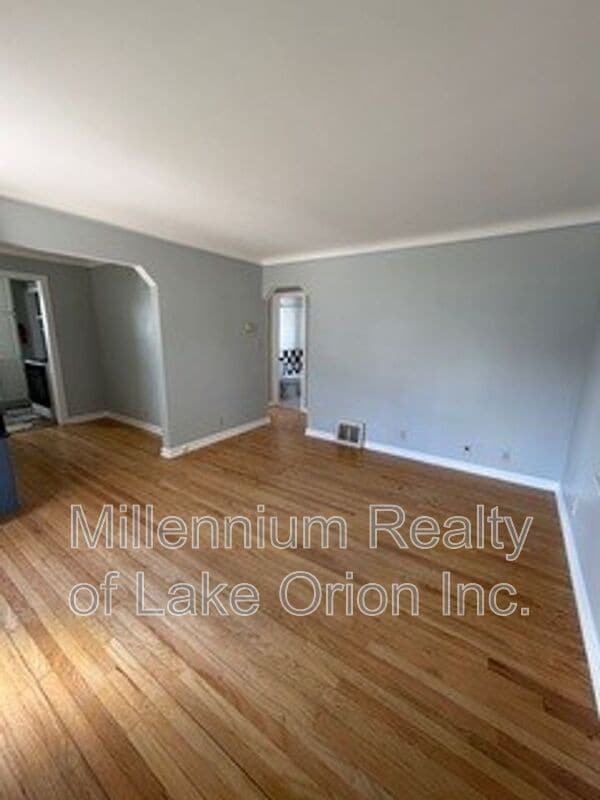 Building Photo - 1522 Longfellow Ave