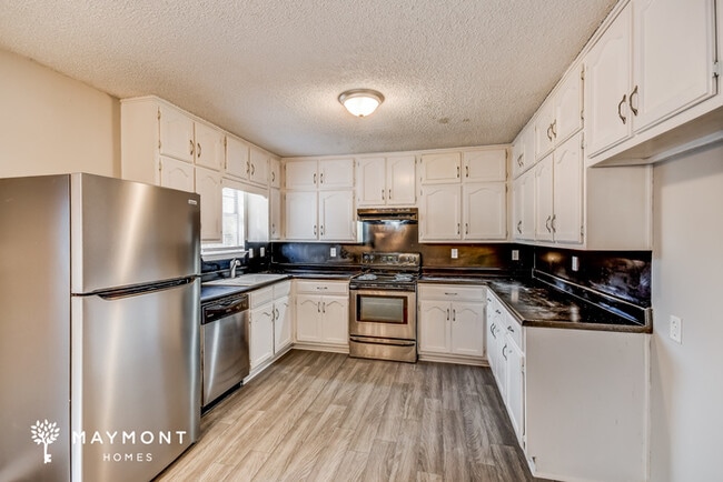 Building Photo - Montevallo Home, Ready for You