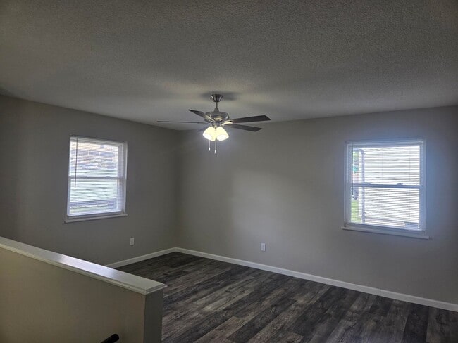 Building Photo - 4BR-2BA Single Family Rental Home - Washington MO 63090