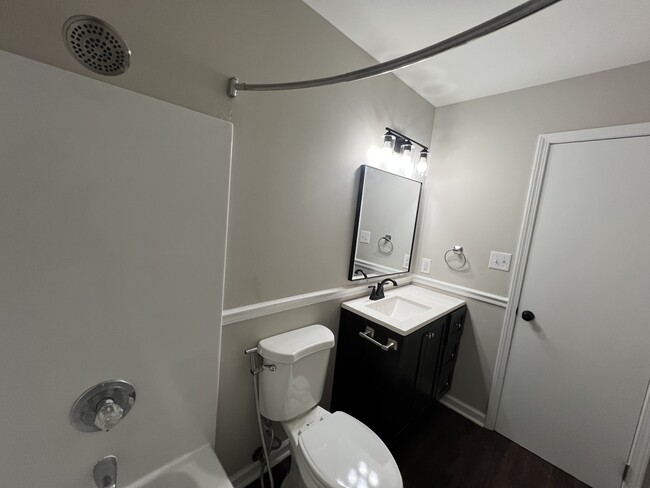 Building Photo - 567 Jacquie Dr