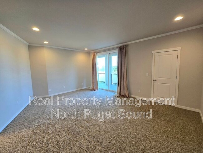 Building Photo - 11017 18th St NE