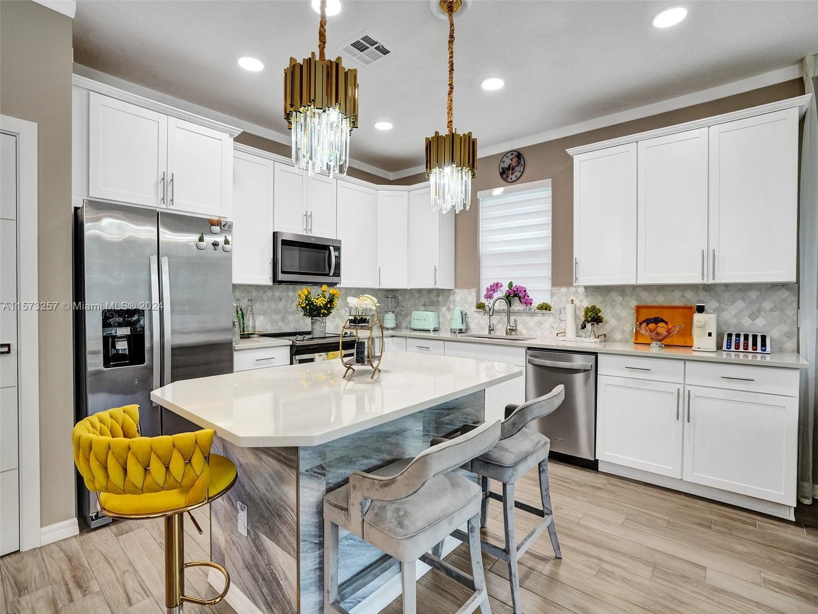 Building Photo - 4414 Ficus St