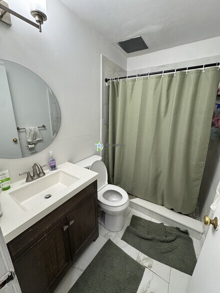 Building Photo - 772 Columbus Ave