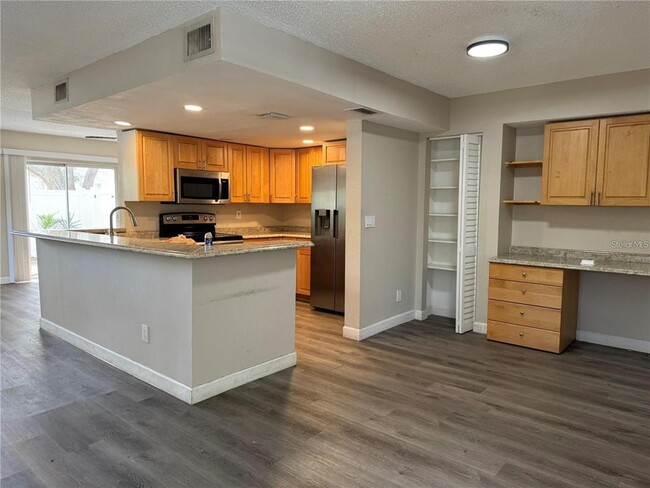 Building Photo - 310 7th St N