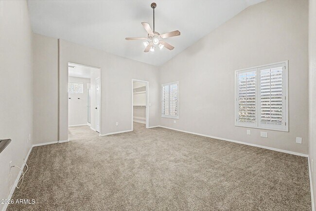 Building Photo - 16110 W Vale Dr