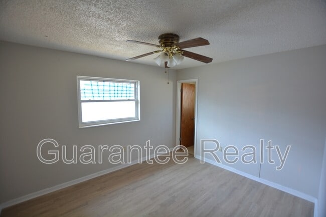 Building Photo - 541 Carey Pl