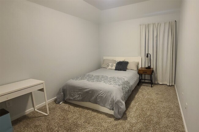 Building Photo - 7035 Coneflower Creek Ct