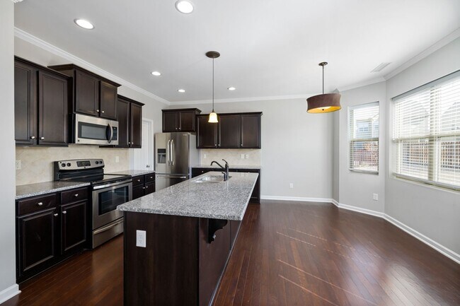 Building Photo - Spacious Four Bedroom Home!