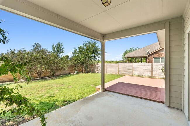 Building Photo - 2627 Garlic Creek Dr