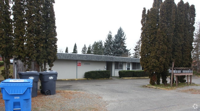 Building Photo - 10624 Kendrick Ave SW