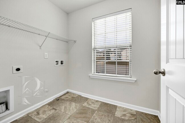 Building Photo - 629 Kimpton Dr