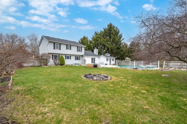 Building Photo - 4 Bedroom Home in Richland