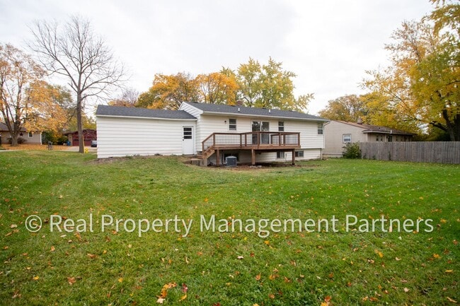 Building Photo - Fully Renovated 5 Bed, 2 Bath Home Near Breton Village