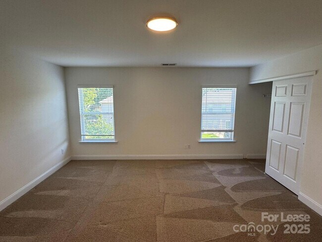 Building Photo - 6622 Latherton Ln