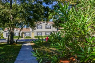 Building Photo - Pinewood Pointe Apartments