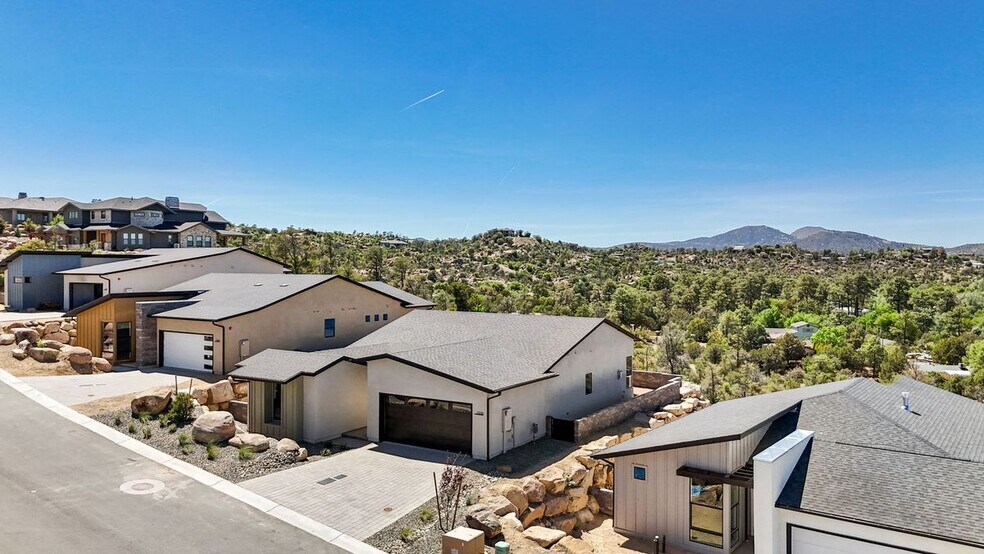 Building Photo - 1338 Rockwood Dr