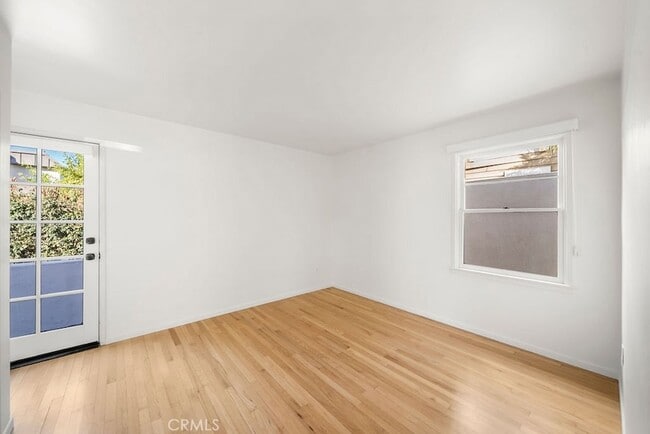 Building Photo - 170 McAulay Pl