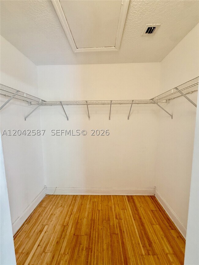 Building Photo - 2825 SW 127th Way