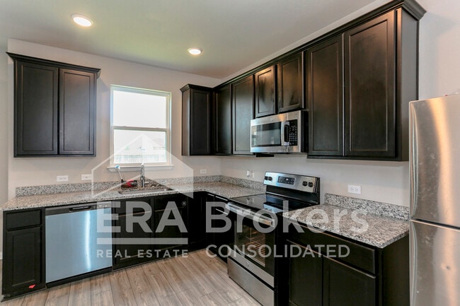 Building Photo - 909 Clanton Cove