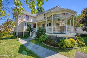 Building Photo - 27 Kirby St