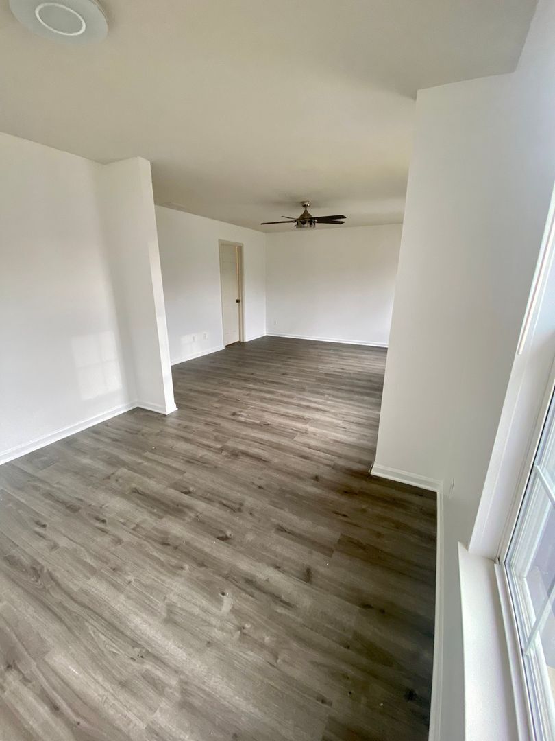 Building Photo - 315 Richmond Dr