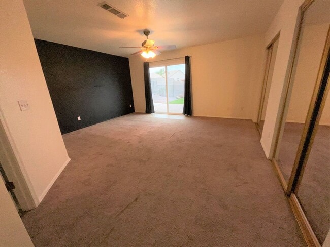 Building Photo - Pool and spa with Mountain views