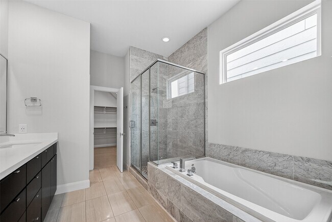 Building Photo - 3127 Leeland St