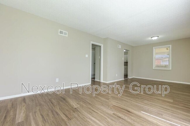 Building Photo - 1024 Mendenhall Cove