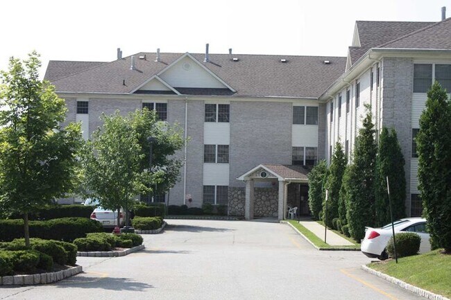 Building Photo - Vail Manor - 55+