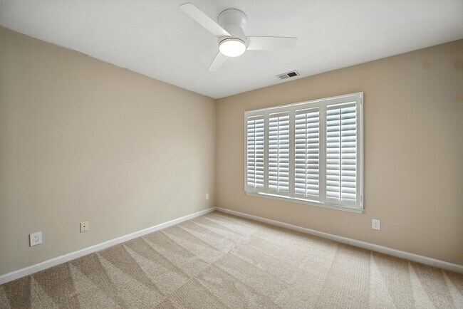 Building Photo - 965 Turtle Pond Ln