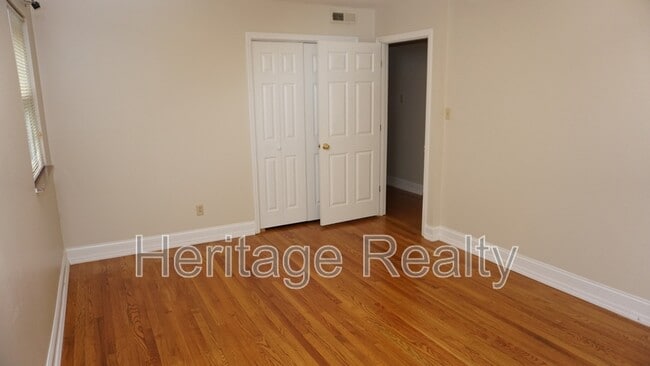 Building Photo - 529 Bardon Rd NW