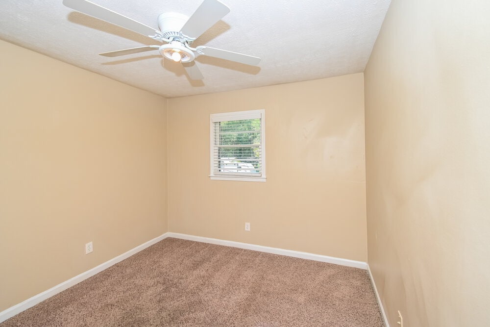 Building Photo - 3564 Briar Dr