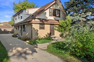 Building Photo - 2773 S 58th St